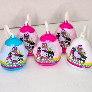HELLO KITTY 🐱 And Friends Glitter Cutie Beans Mystery Surprise Capsule Clip NWT